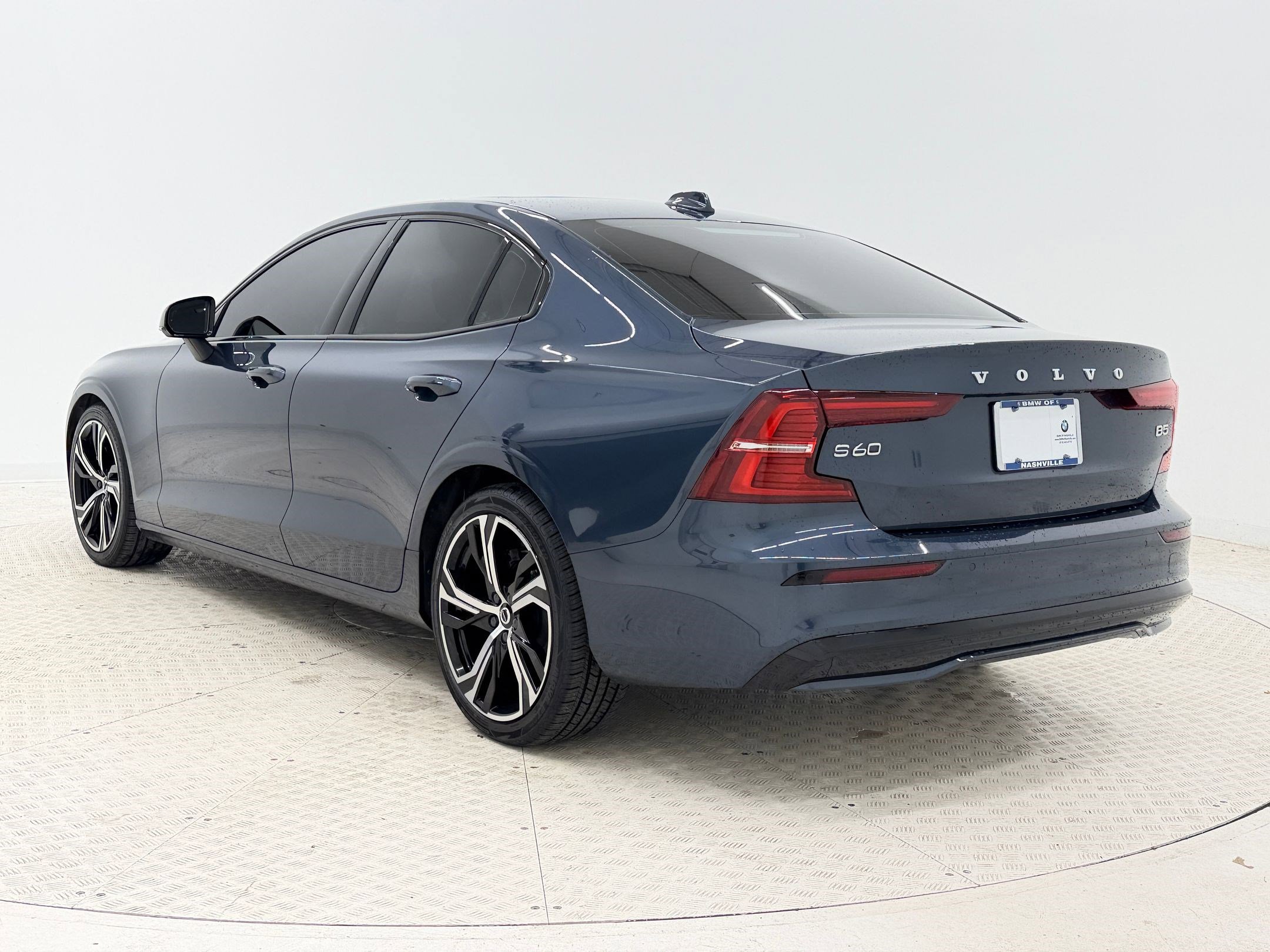 Used 2024 Volvo S60 B5 Core image 3