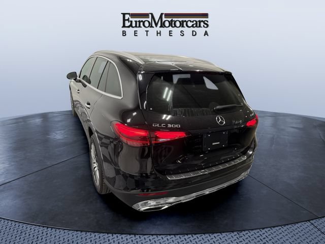 Used 2026 Mercedes-Benz GLC 300 4MATIC image 2