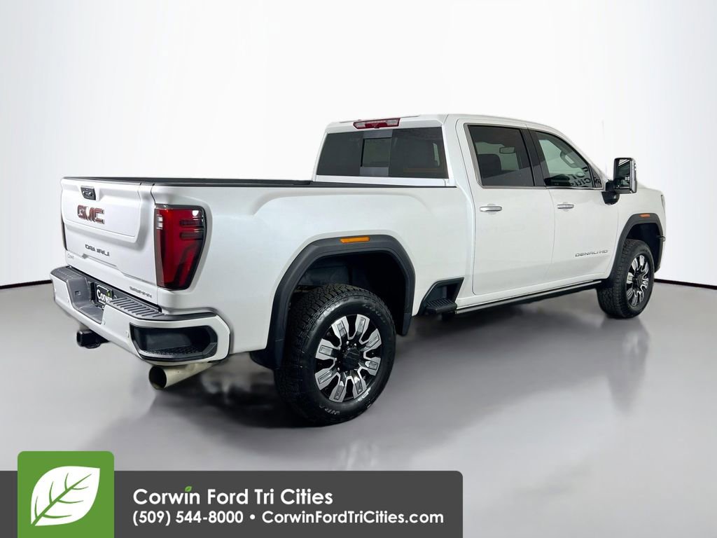 Used 2025 GMC Sierra 3500 Denali image 15