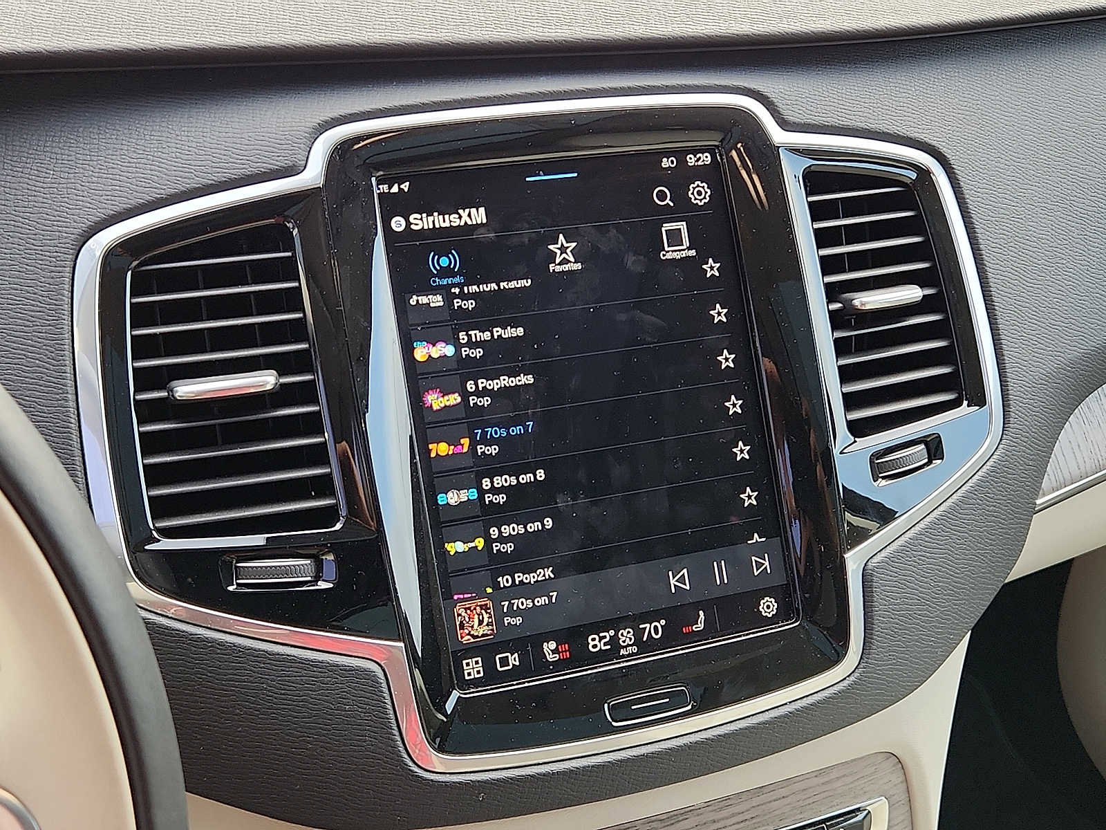 Certified 2024 Volvo XC90 B5 Plus w/ Protection Package Premier image 16