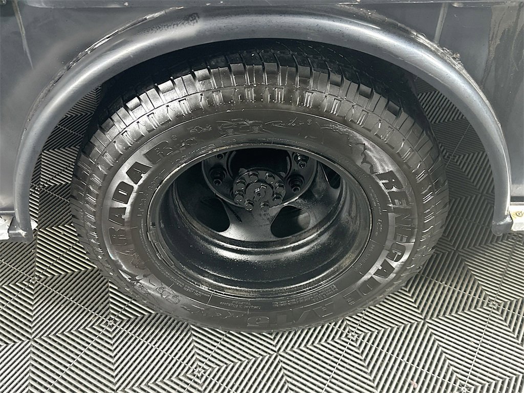 Used 2015 Chevrolet Silverado 3500 W/T image 29