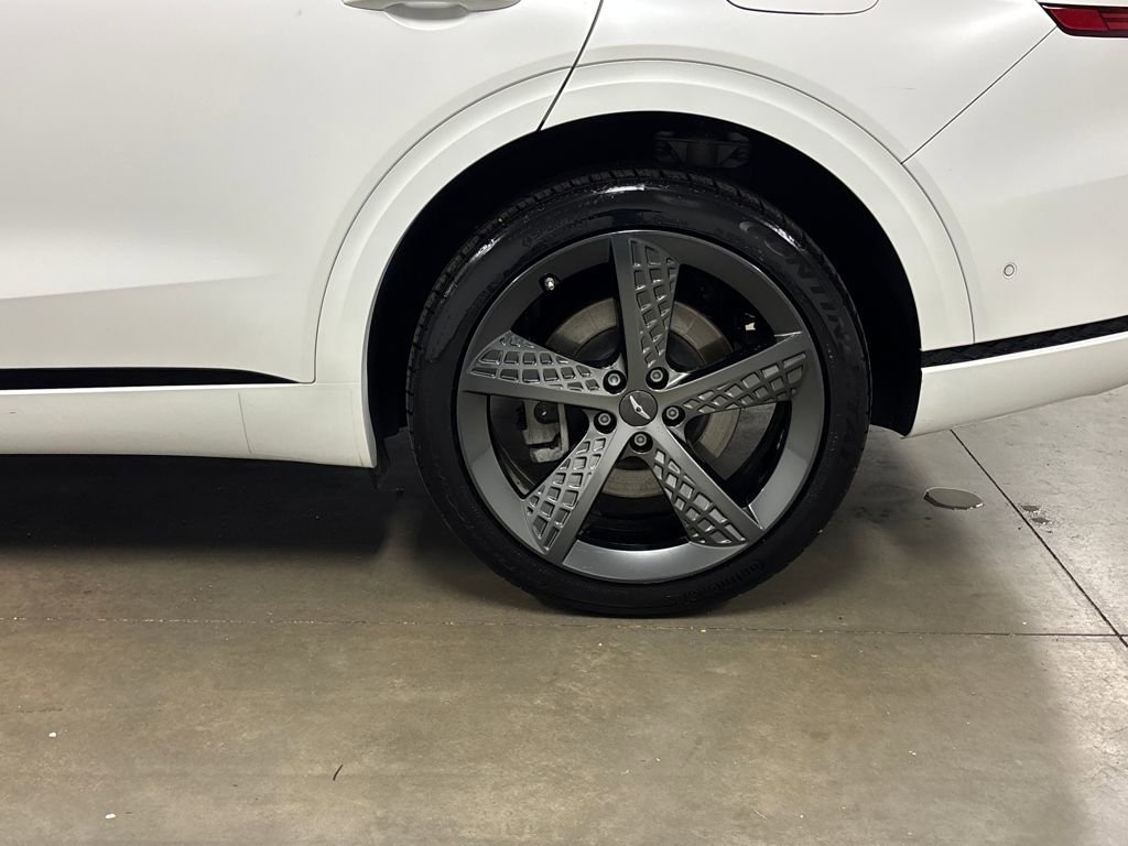 Used 2022 Genesis GV70 3.5T Sport w/ Sport Prestige Package image 12