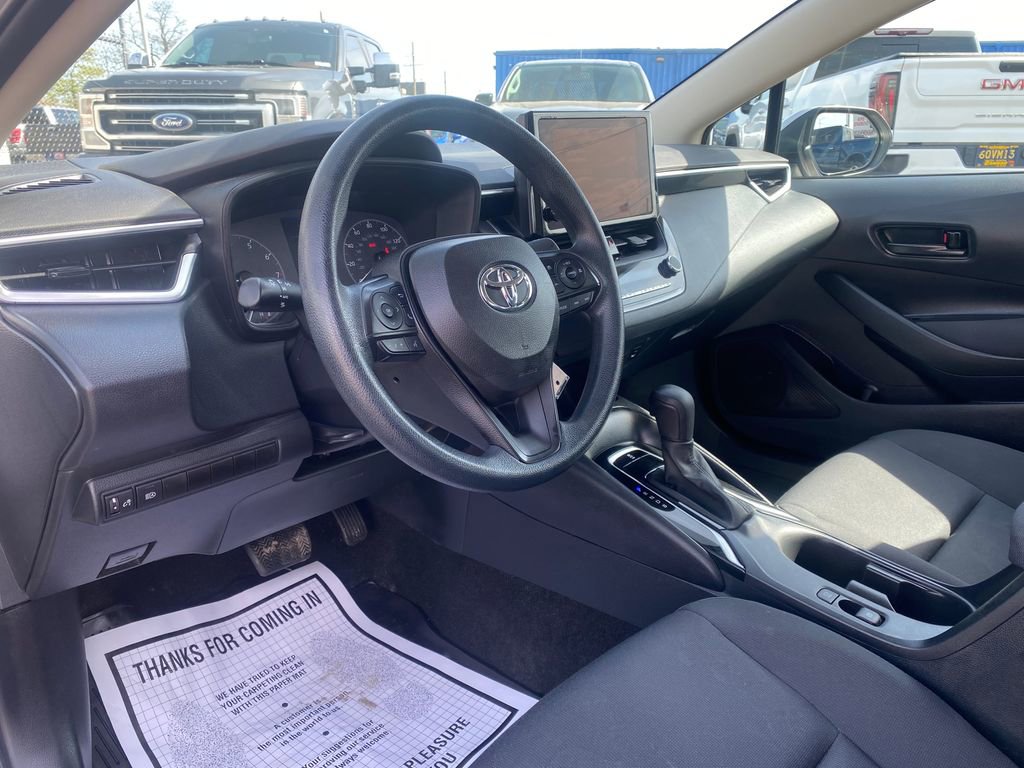 Used 2023 Toyota Corolla LE FWD image 8