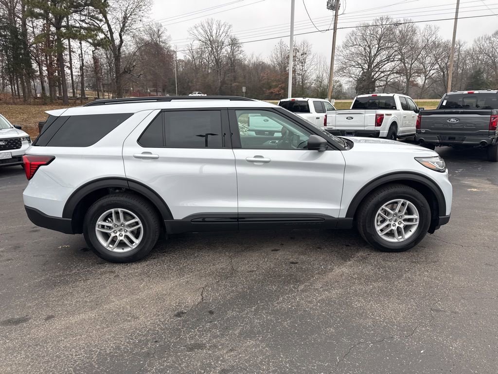 New 2026 Ford Explorer Active image 2