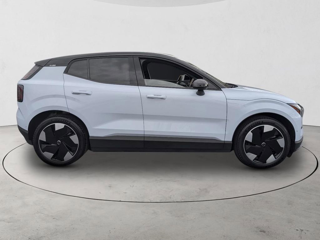Certified 2025 Volvo EX30 Ultra AWD/4WD image 5