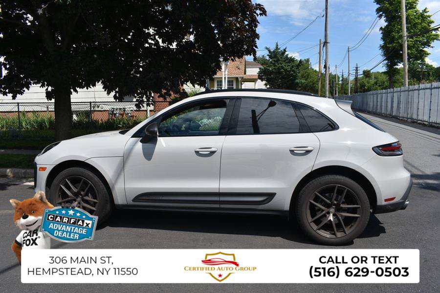 Used 2023 Porsche Macan Turbo AWD/4WD image 9