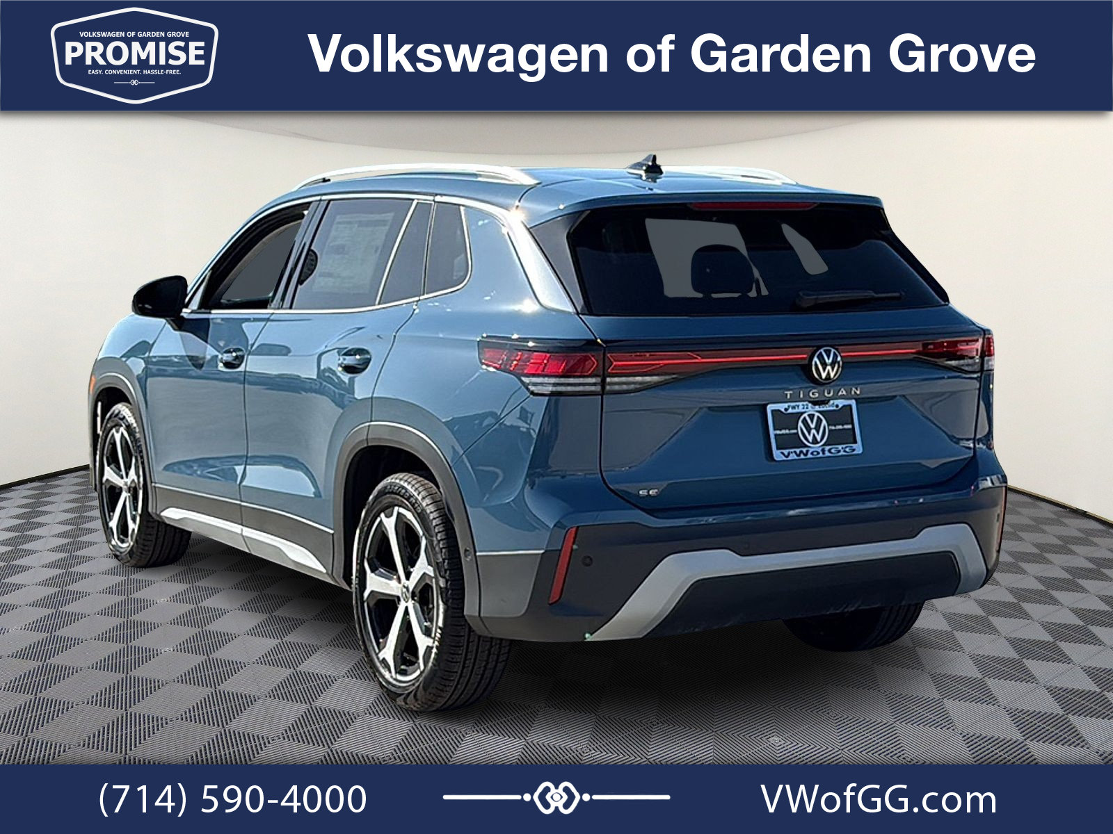 New 2026 Volkswagen Tiguan SE FWD image 6