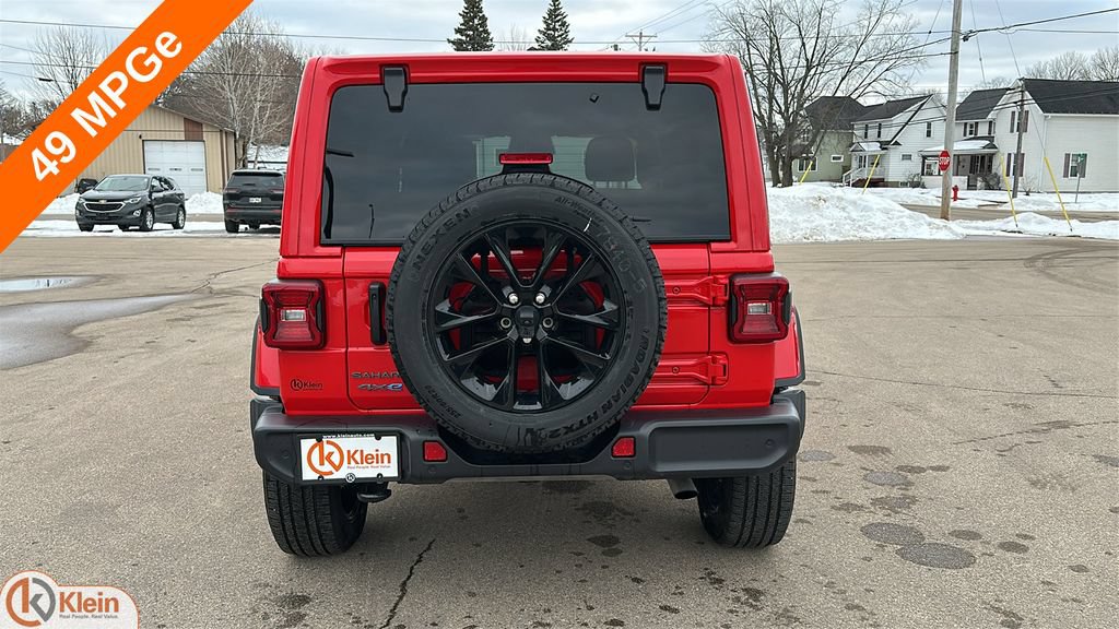 Used 2025 Jeep Wrangler Unlimited Sahara w/ Safety Group AWD/4WD image 7