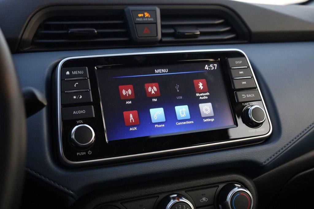 New 2025 Nissan Versa SV w/ Trunk Package image 10