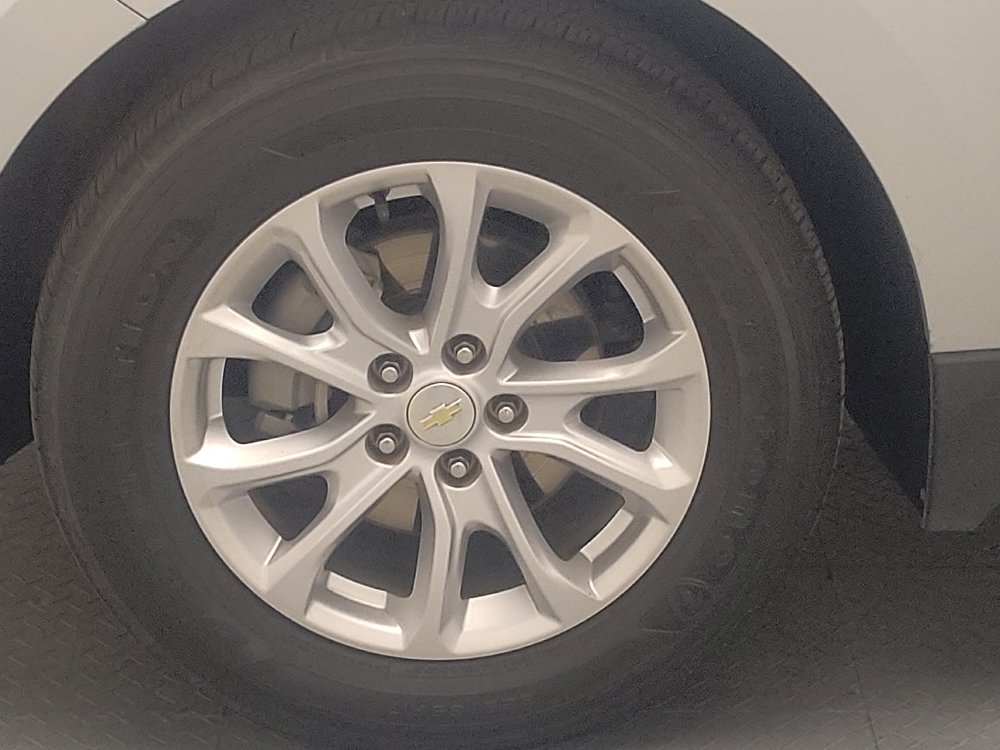 Used 2021 Chevrolet Equinox LS FWD image 31