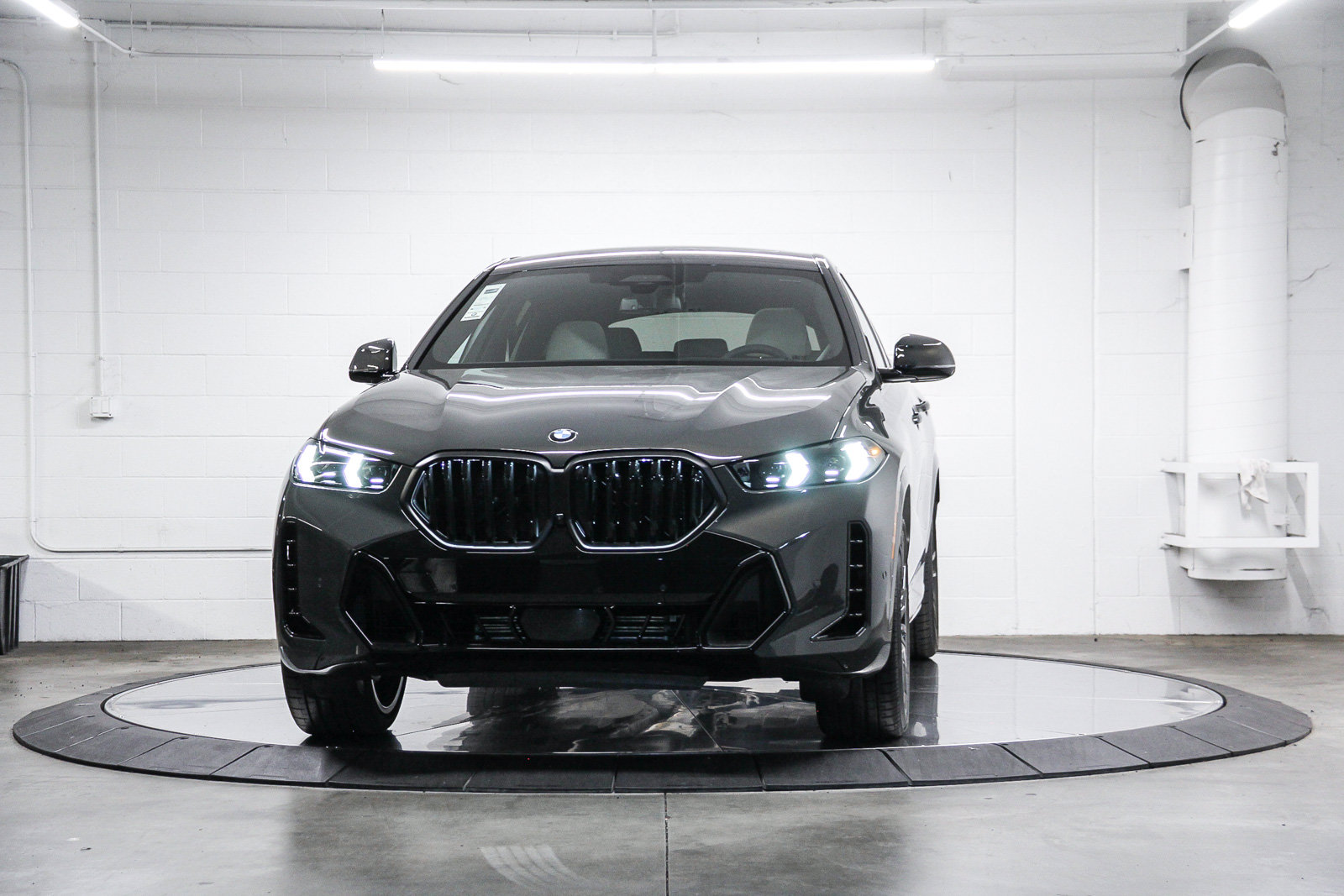 New 2027 BMW X6 xDrive40i AWD/4WD image 2
