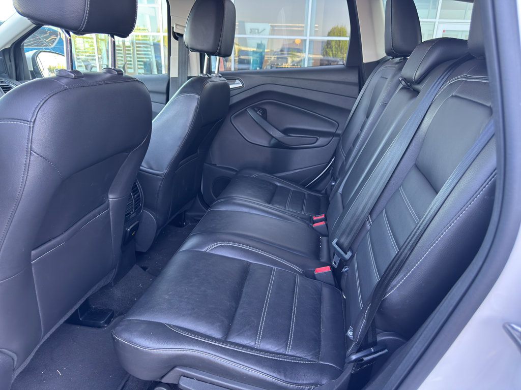 Used 2017 Ford Escape Titanium w/ Equipment Group 301A AWD/4WD image 11