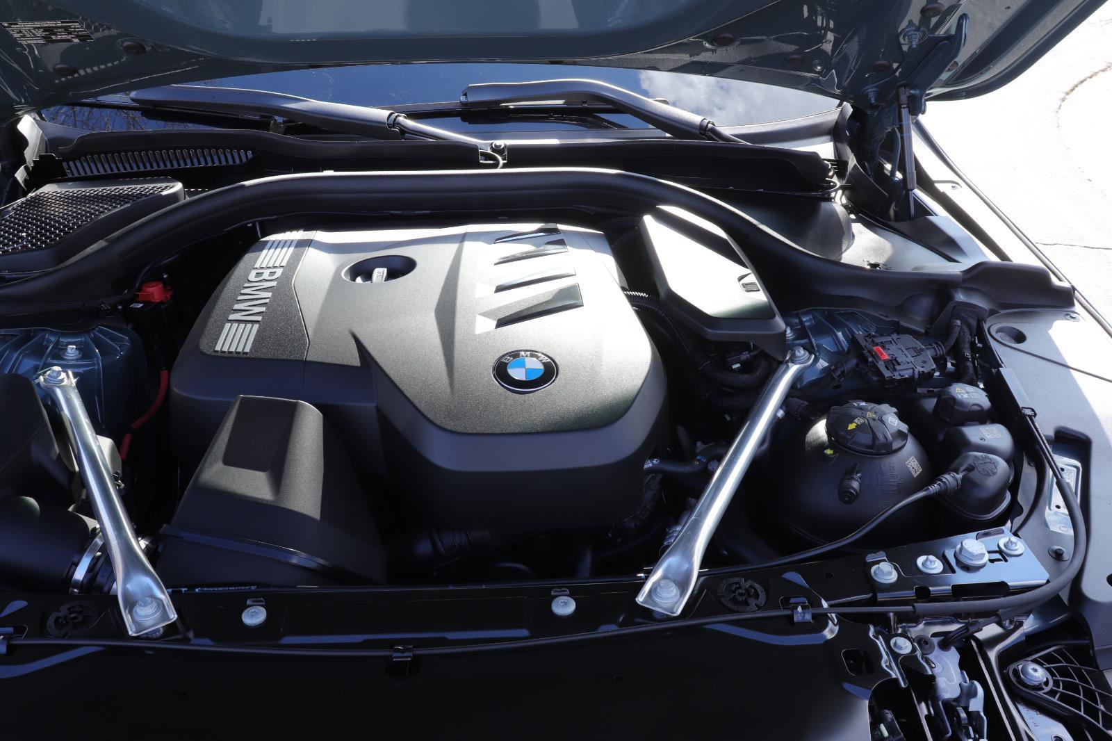 Used 2025 BMW 530i 530i w/ M Sport Package image 39