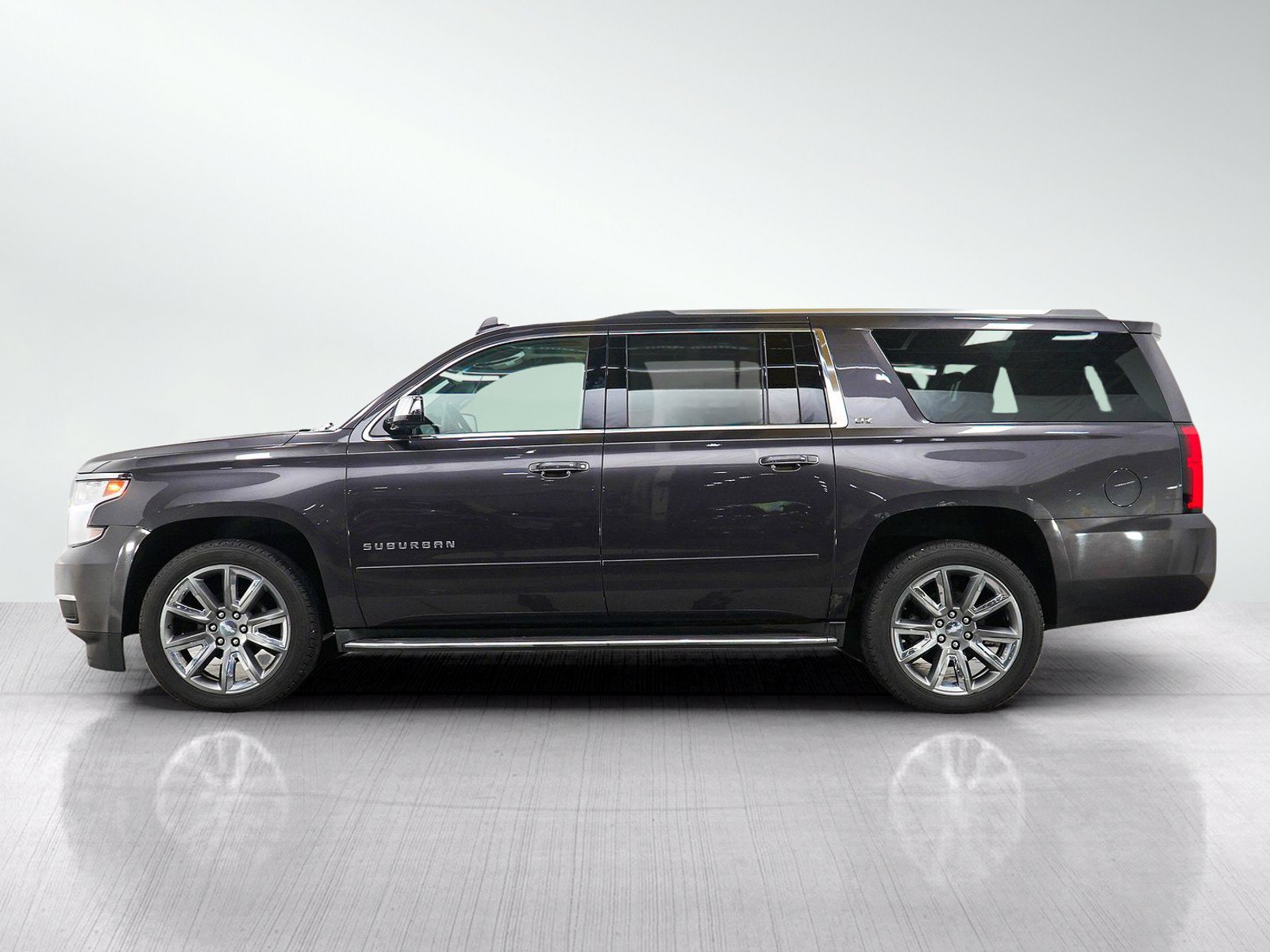 Used 2016 Chevrolet Suburban LTZ AWD/4WD image 2