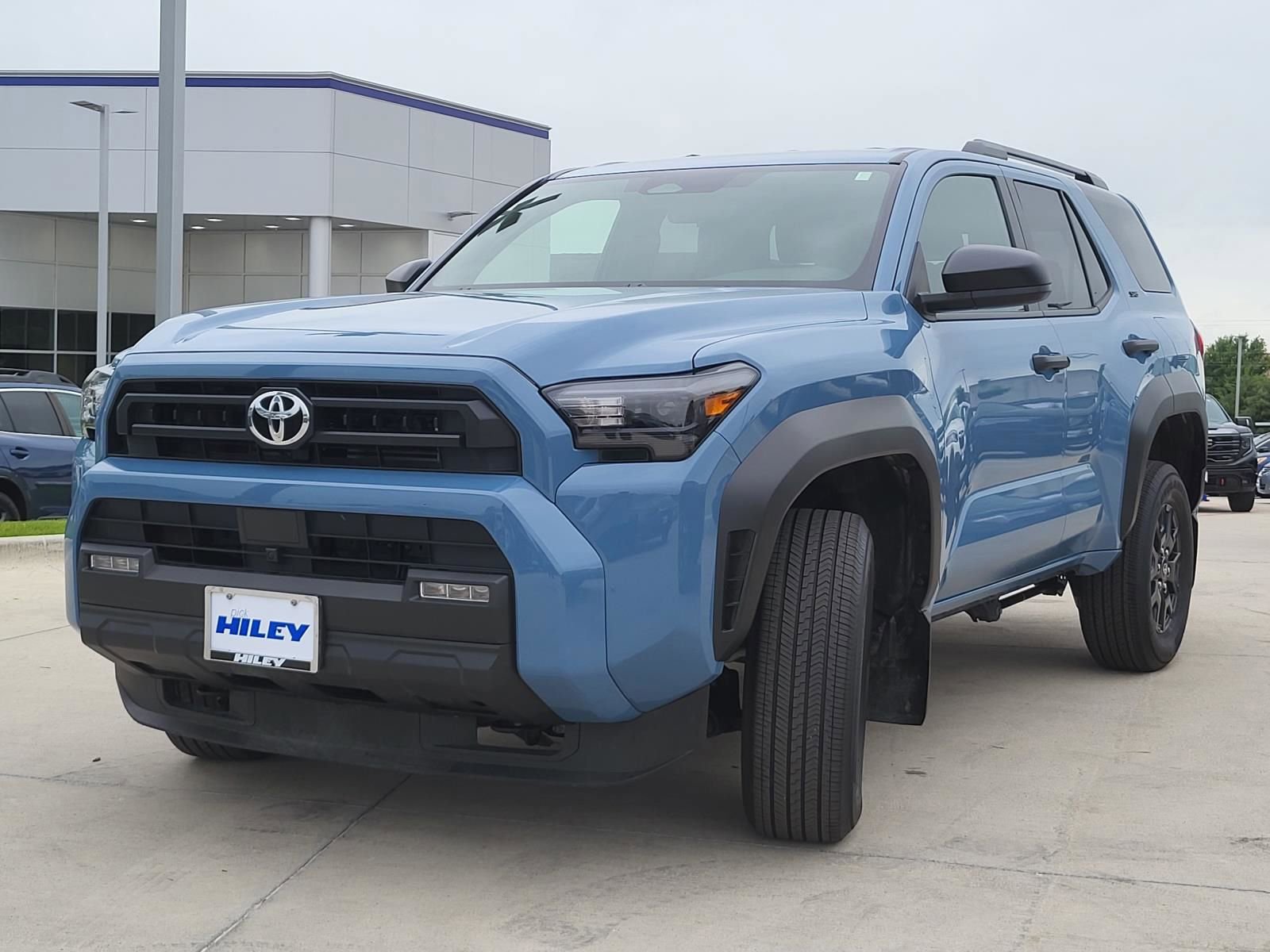 Used 2025 Toyota 4Runner SR5 RWD image 2