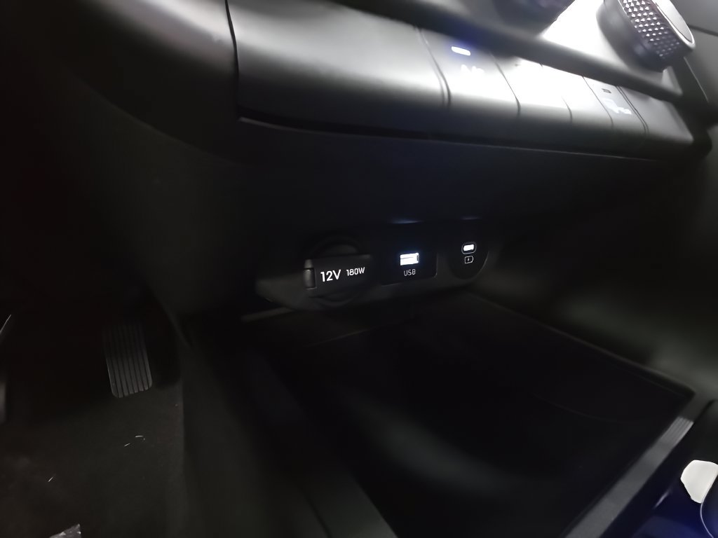 New 2026 Hyundai Elantra SE FWD image 34
