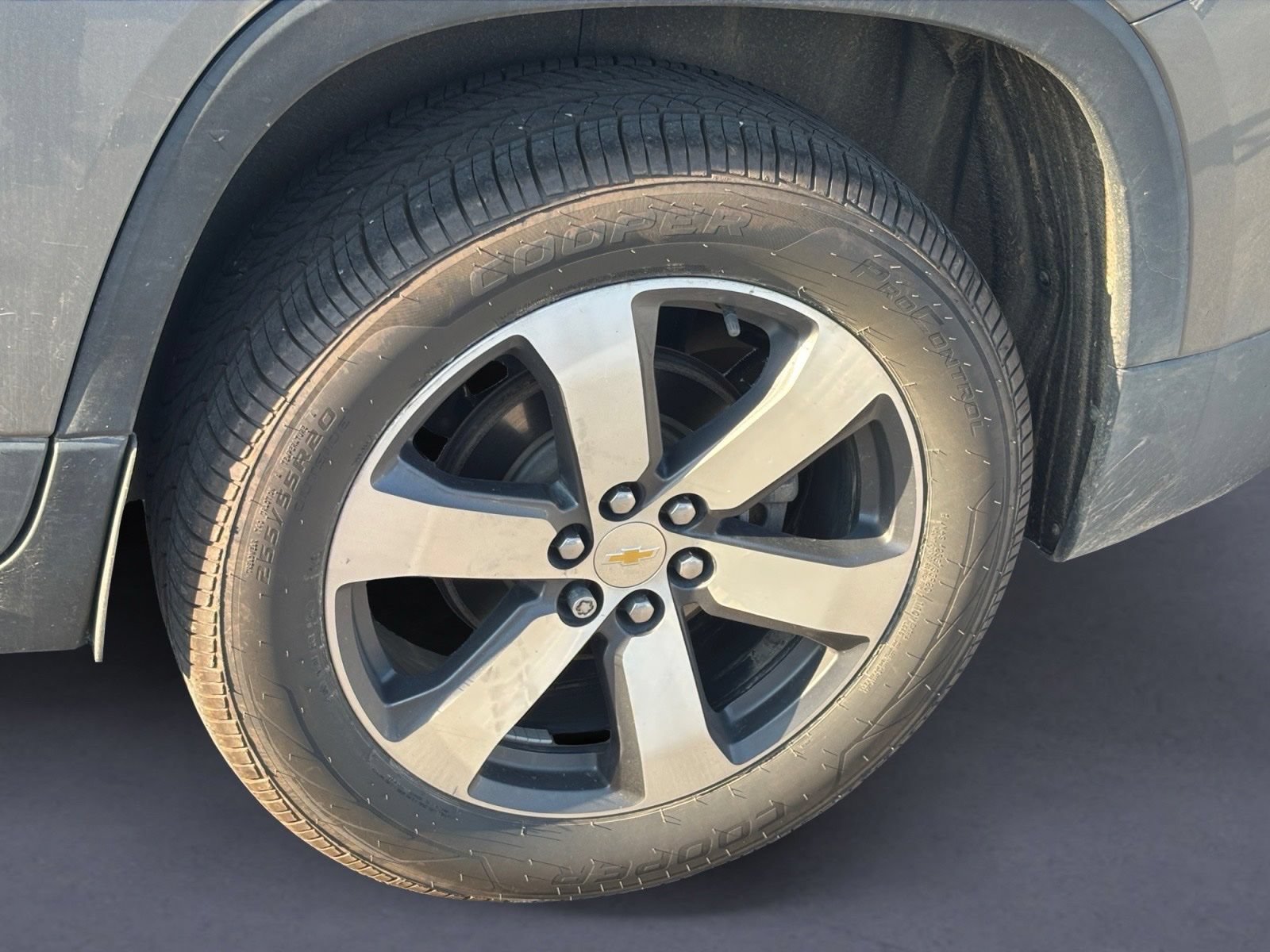 Used 2019 Chevrolet Traverse LT w/ LT Premium Package FWD image 5