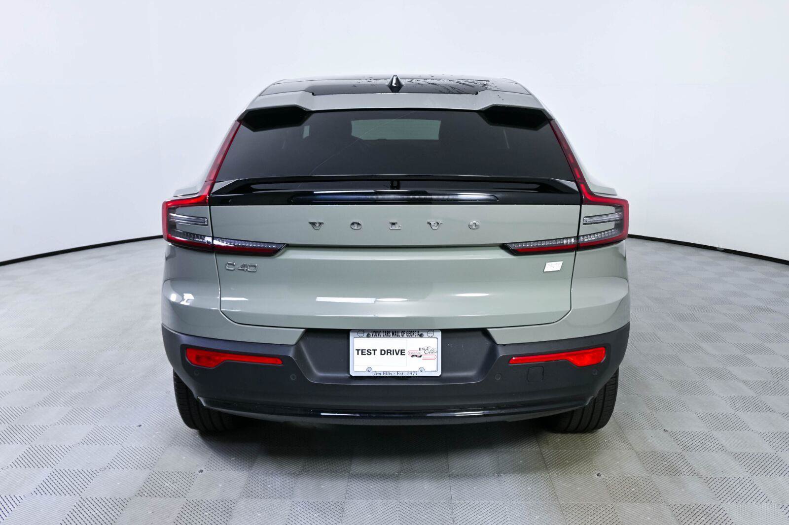 Certified 2023 Volvo C40 P8 Recharge Ultimate w/ Protection Package Premier AWD/4WD image 29