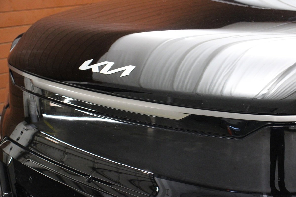 Used 2024 Kia EV9 GT-Line AWD/4WD image 3