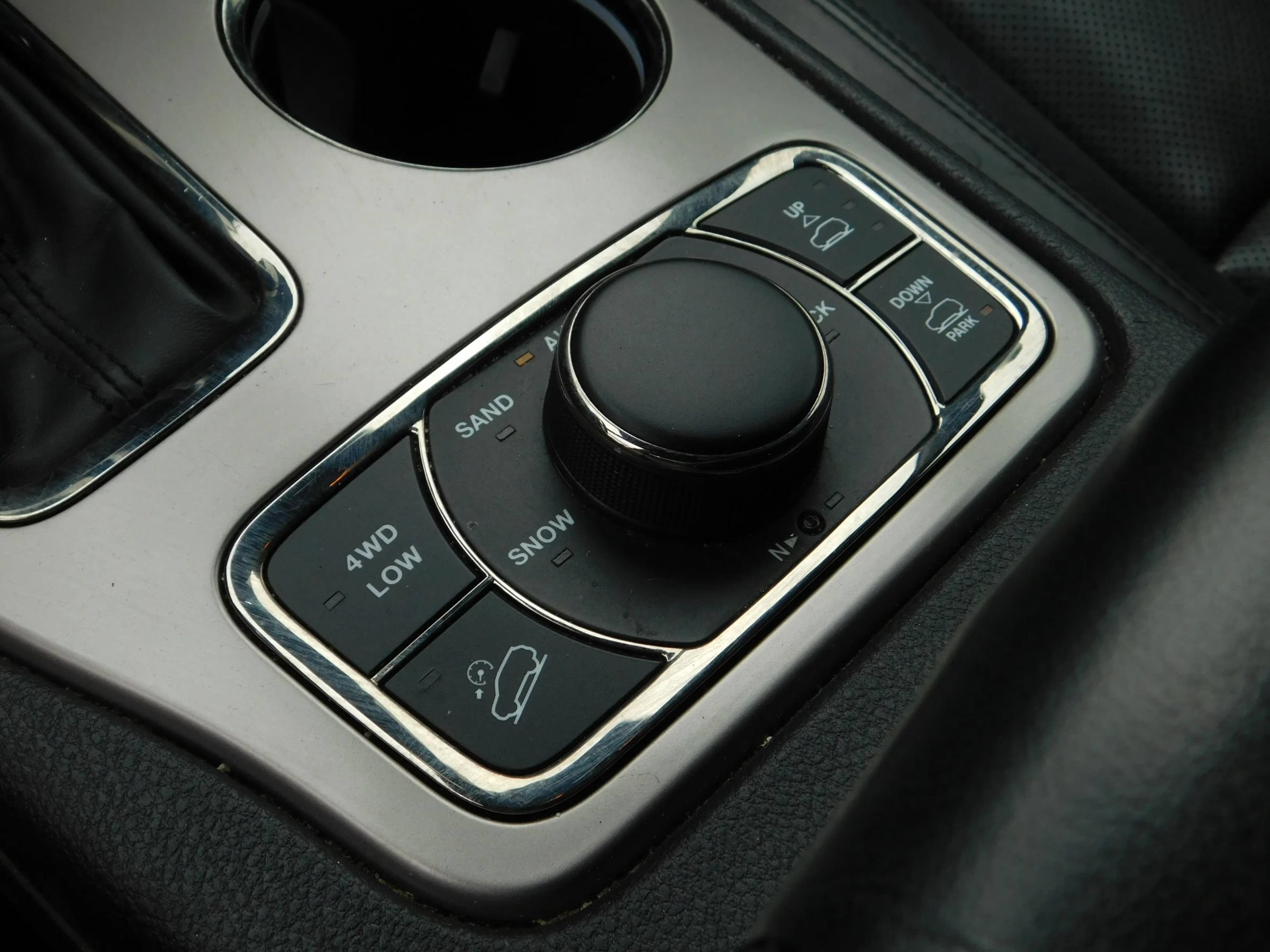 Used 2021 Jeep Grand Cherokee High Altitude AWD/4WD image 26