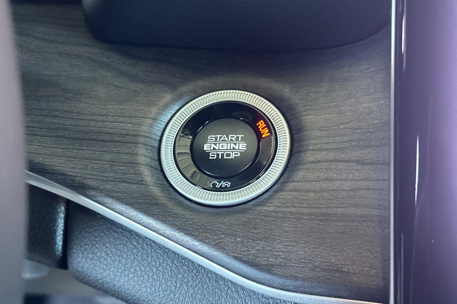 New 2025 Jeep Grand Cherokee Limited w/ Luxury Tech Group II image 31