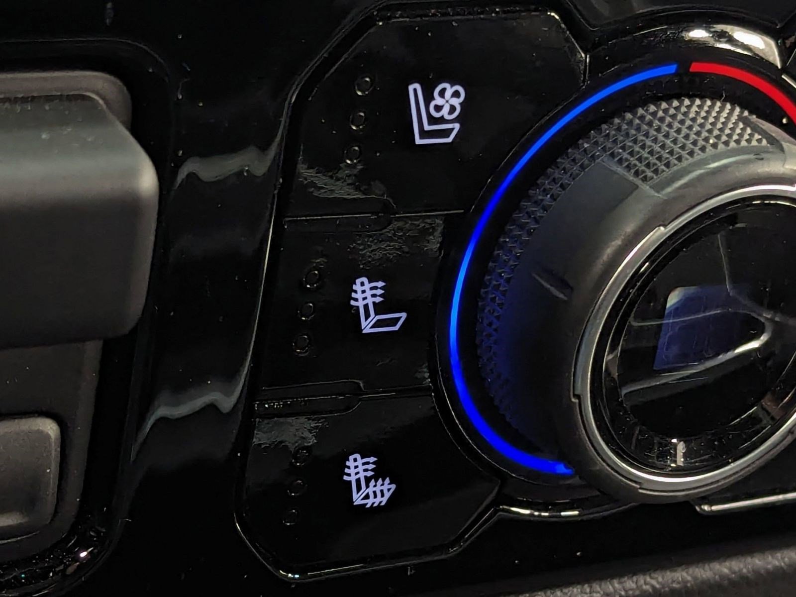 Used 2024 Chevrolet Silverado 2500 High Country w/ High Country Premium Package image 30