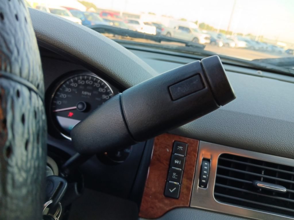 Used 2007 GMC Sierra 1500 SLT w/ SLE/SLT Trailering Package AWD/4WD image 14