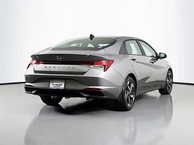 Used 2023 Hyundai Elantra SEL w/ Convenience Package FWD image 7