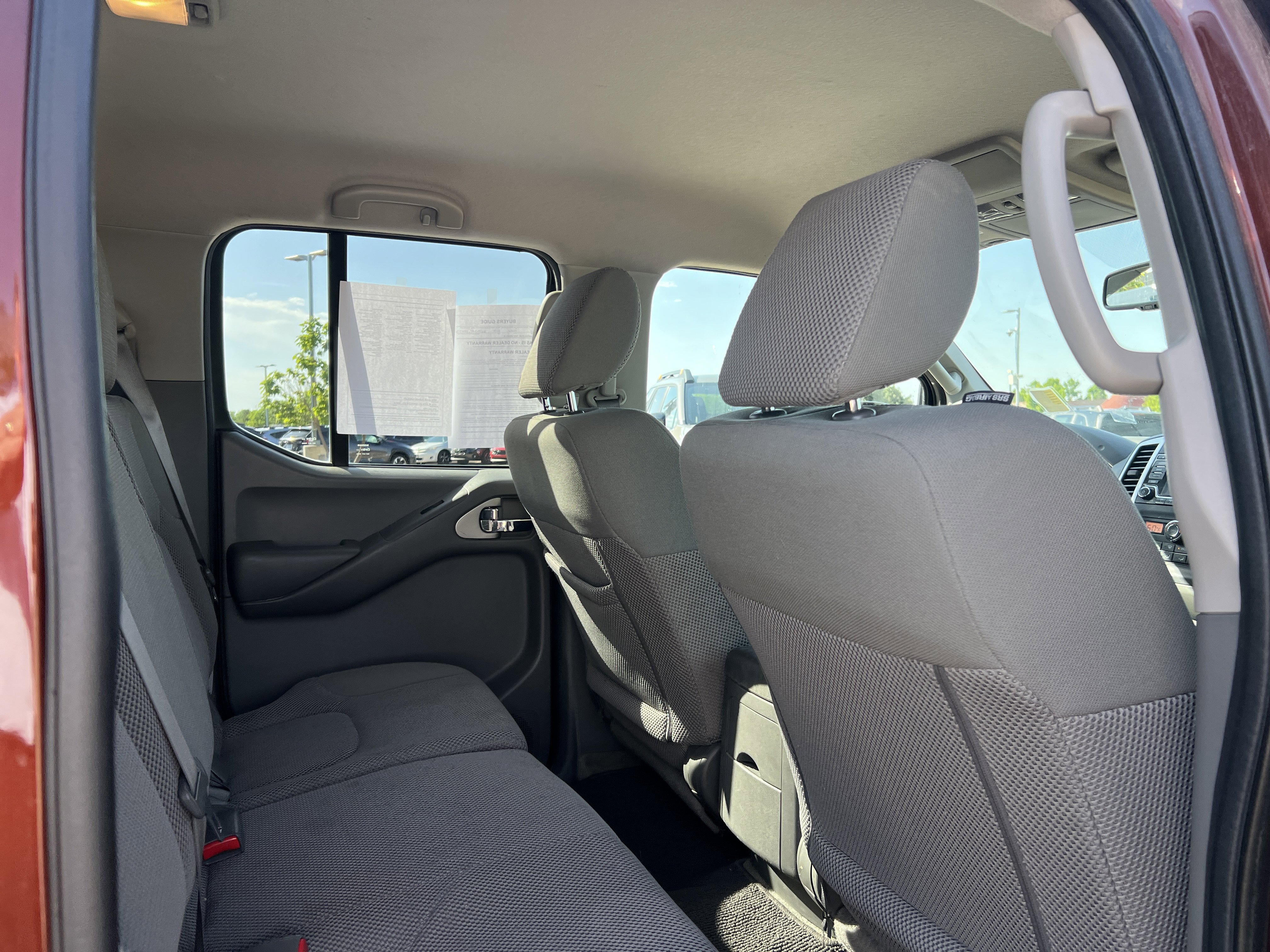 Used 2017 Nissan Frontier SV w/ SV Value Truck Package AWD/4WD image 19