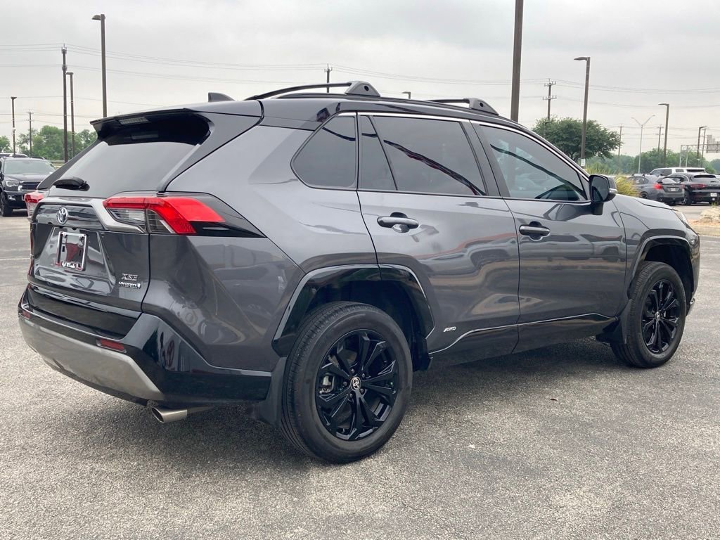 Used 2024 Toyota RAV4 XSE AWD/4WD image 5