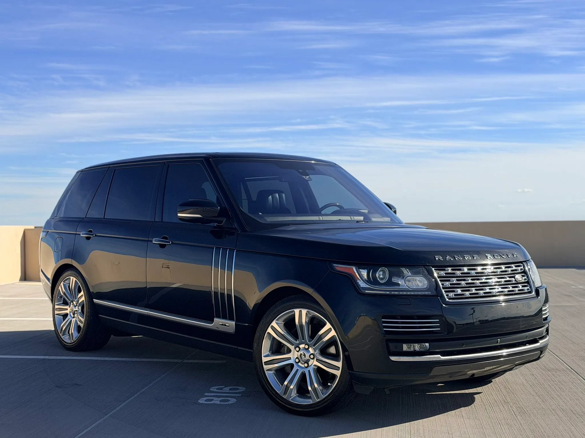 Used 2016 Land Rover Range Rover LWB SV Autobiography AWD/4WD image 2