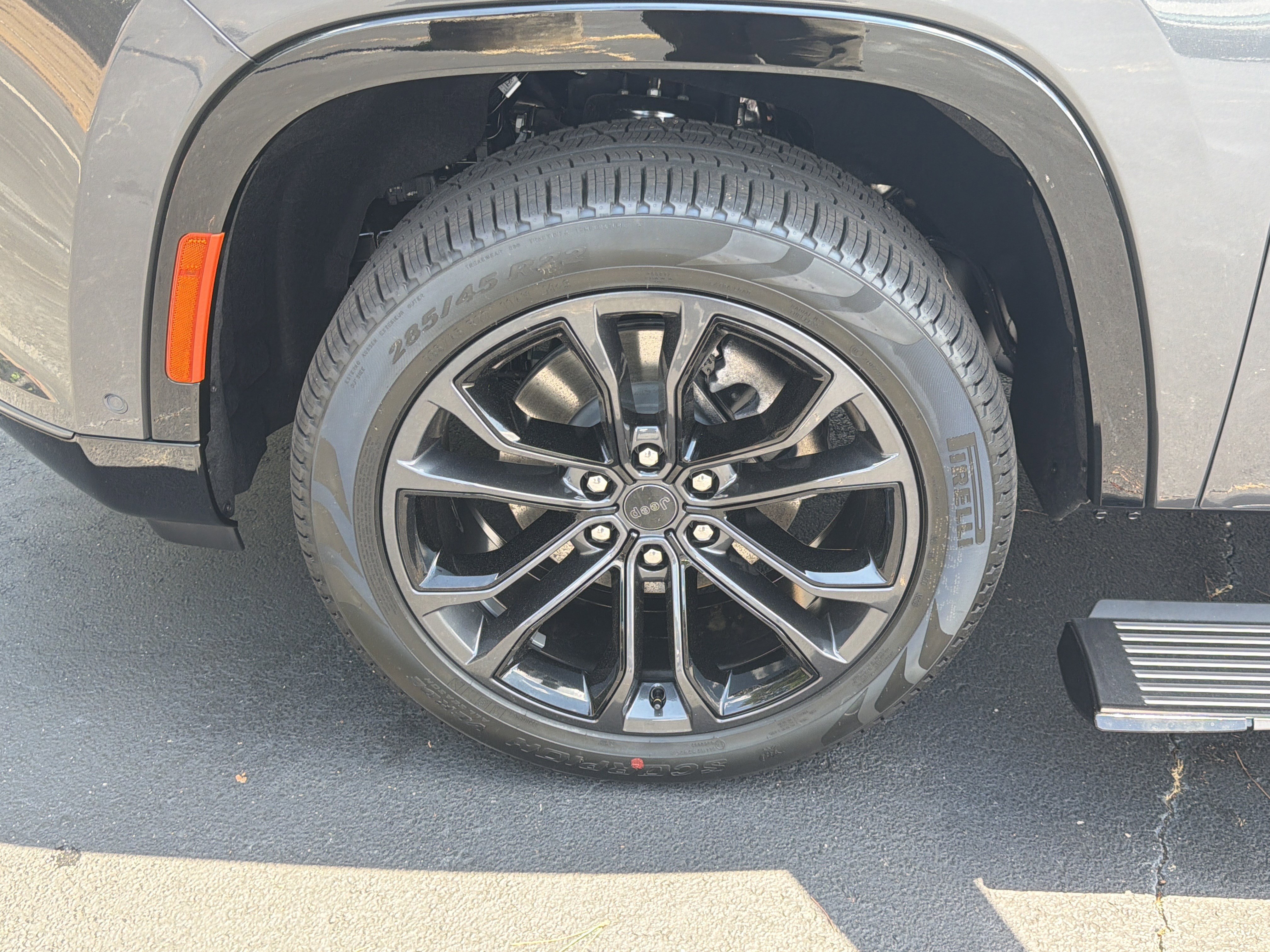 New 2026 Jeep Grand Wagoneer L Summit AWD/4WD image 13