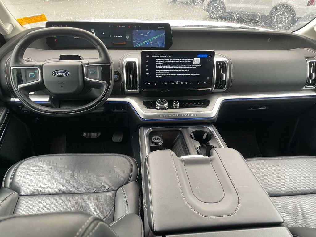 Used 2025 Ford Expedition Max Platinum image 23