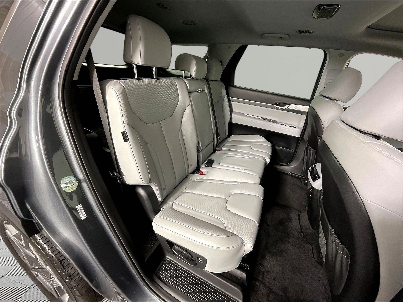 Used 2024 Hyundai Palisade SEL AWD/4WD image 25