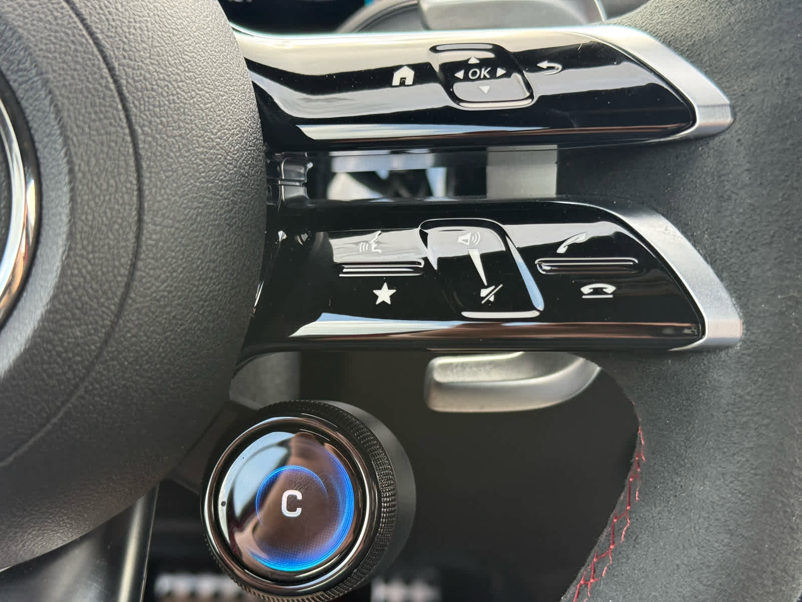 Used 2024 Mercedes-Benz GLA 35 AMG 4MATIC image 22