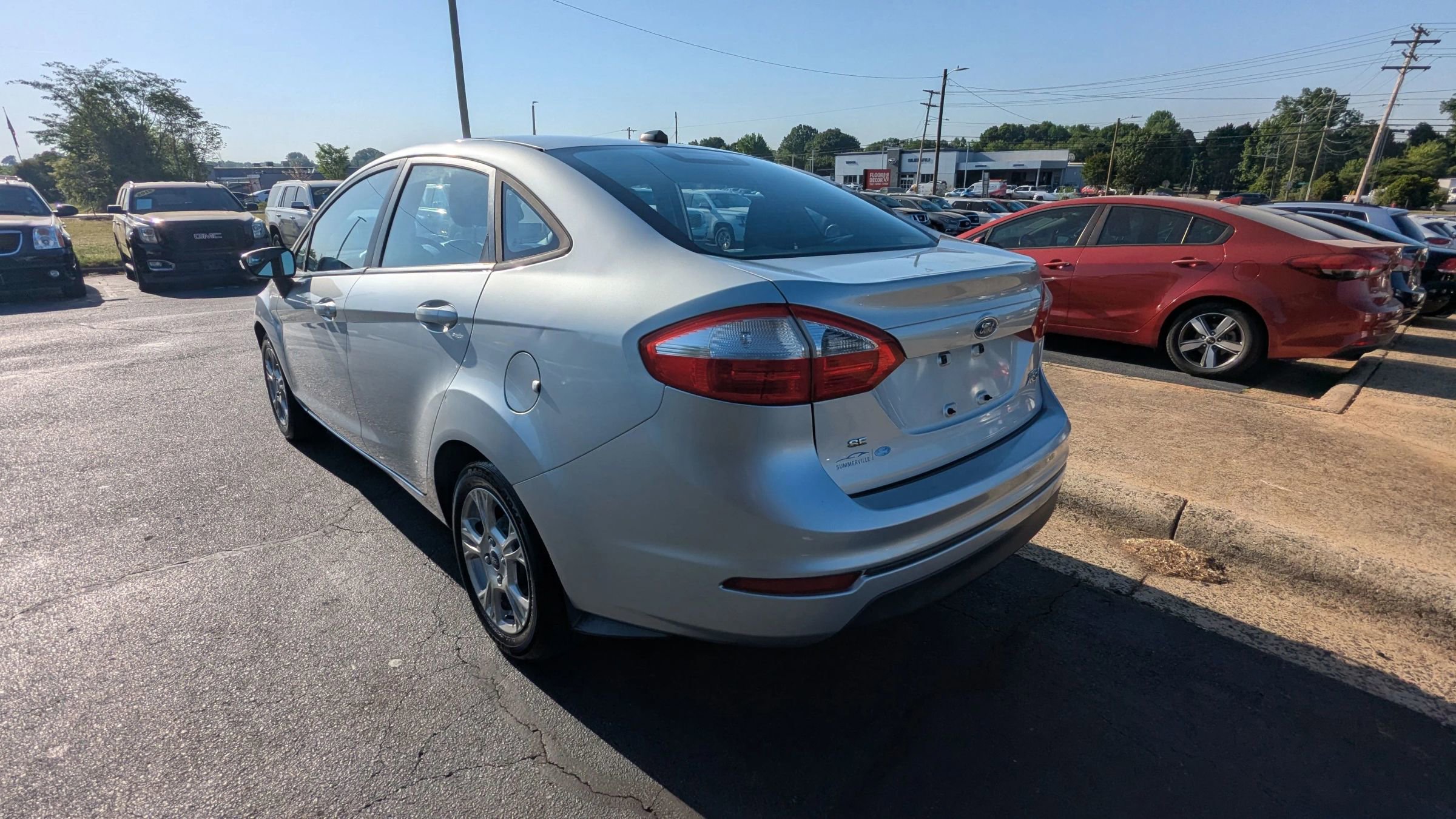 Used 2014 Ford Fiesta SE FWD image 5