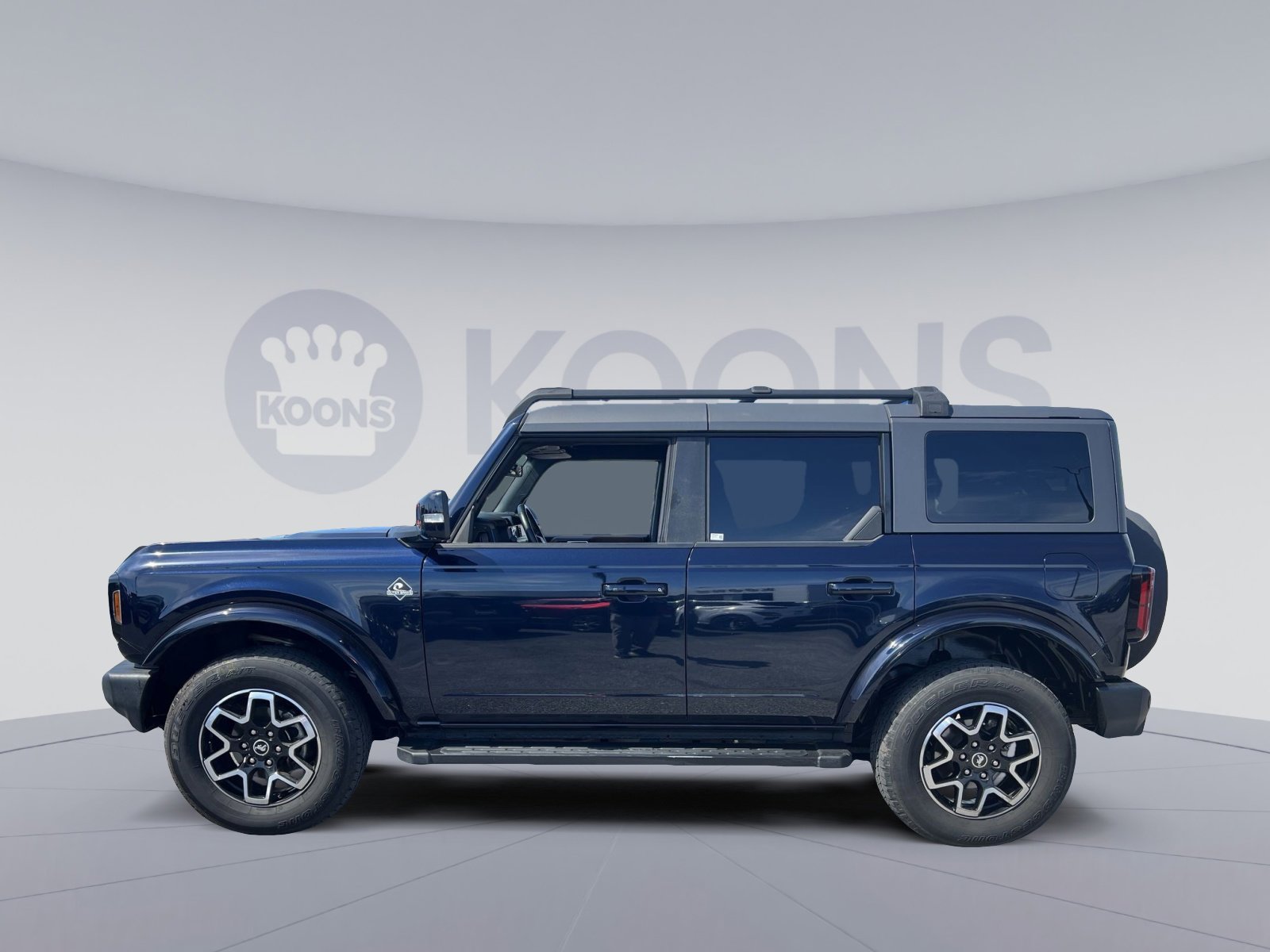 Used 2021 Ford Bronco Outer Banks AWD/4WD image 13