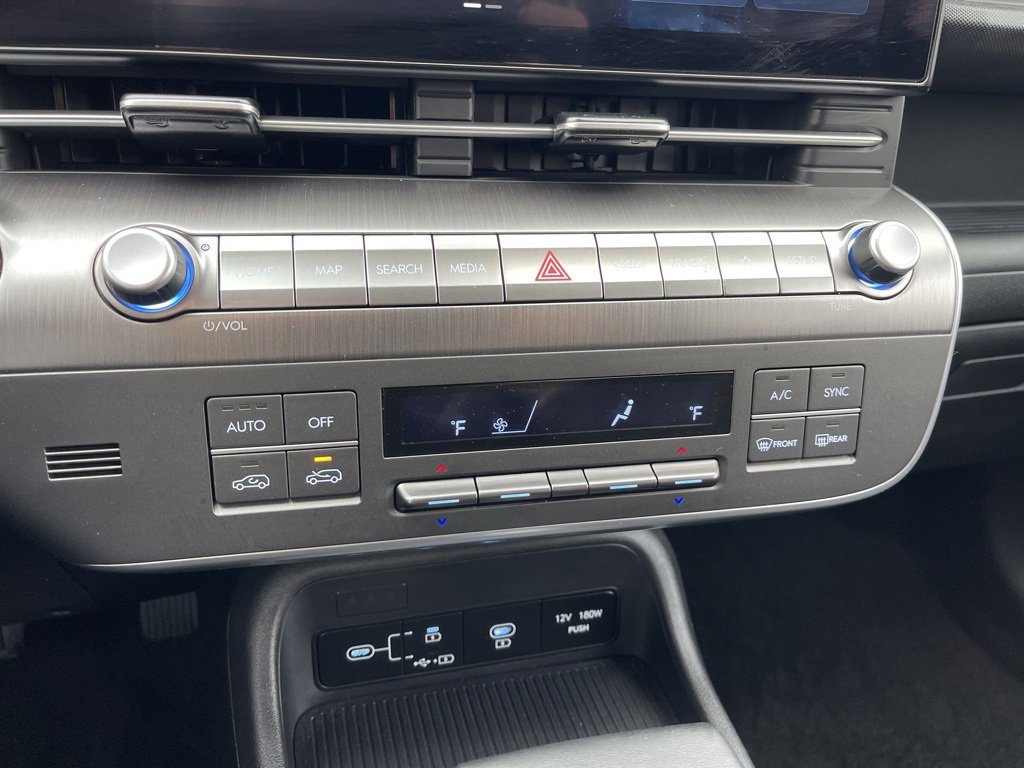 Certified 2025 Hyundai Kona SEL image 12