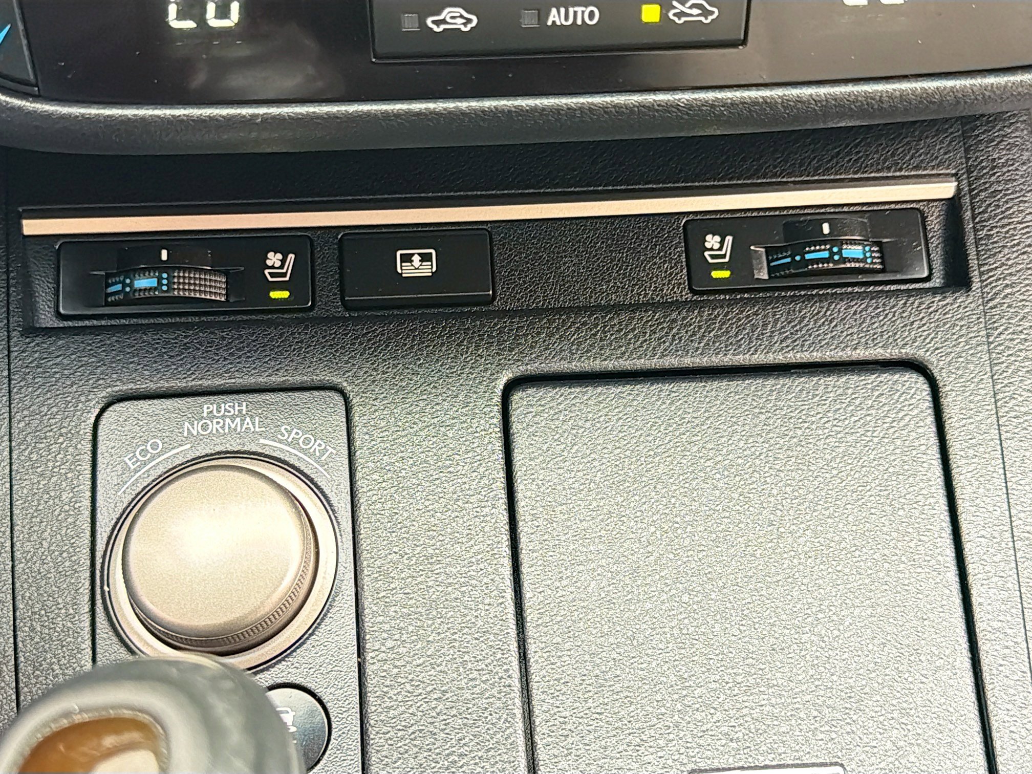 Used 2013 Lexus ES 350 w/ Luxury Pkg image 26