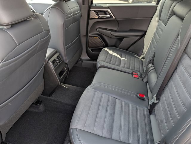 New 2026 Mitsubishi Outlander SE AWD/4WD image 5