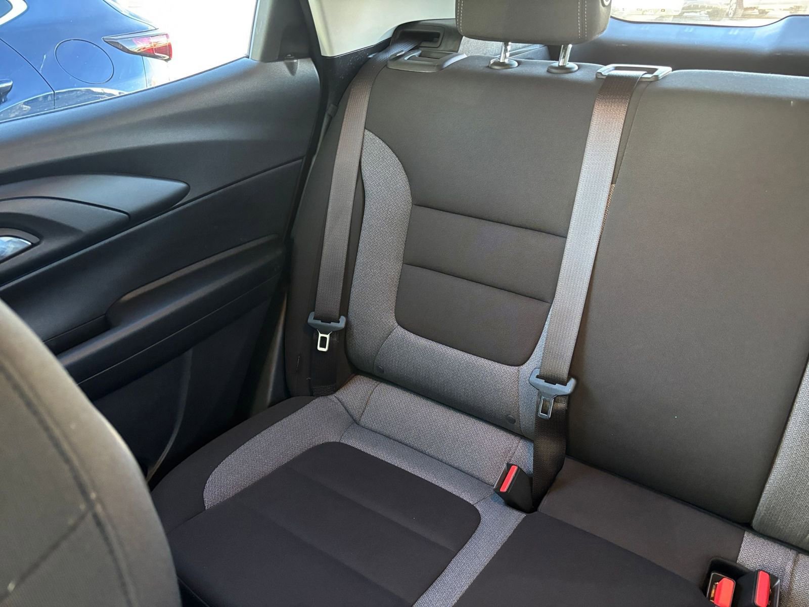 Used 2025 Chevrolet TrailBlazer LT image 35