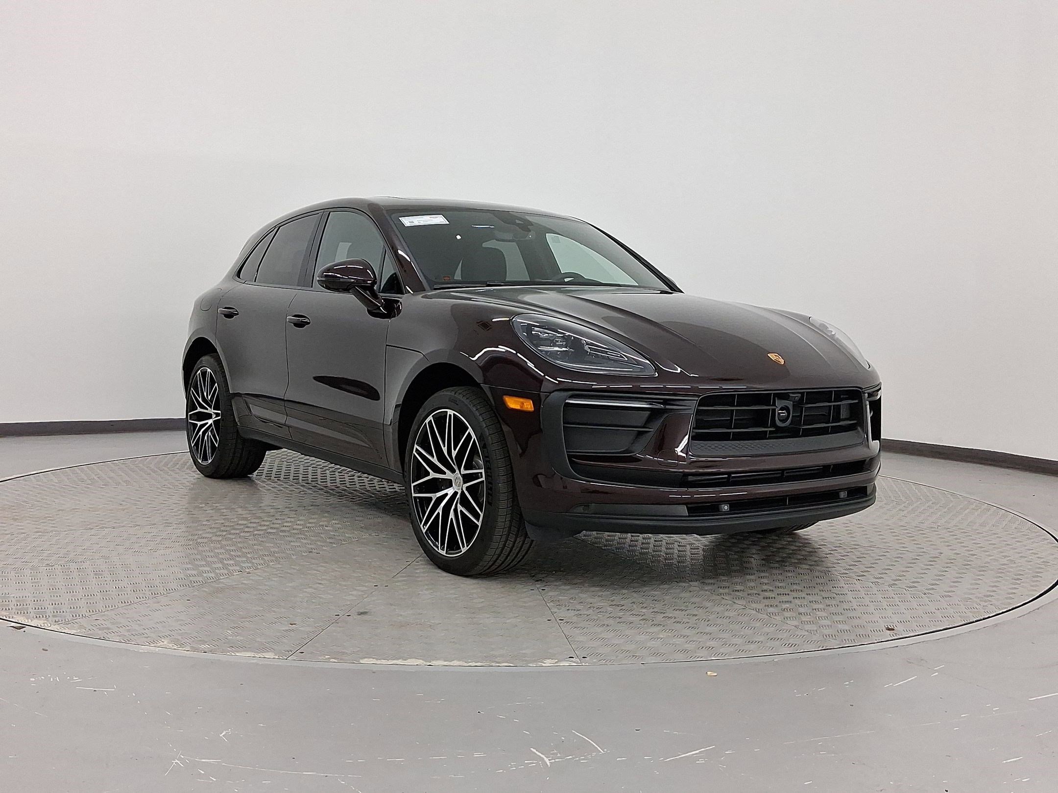 Used 2025 Porsche Macan image 7