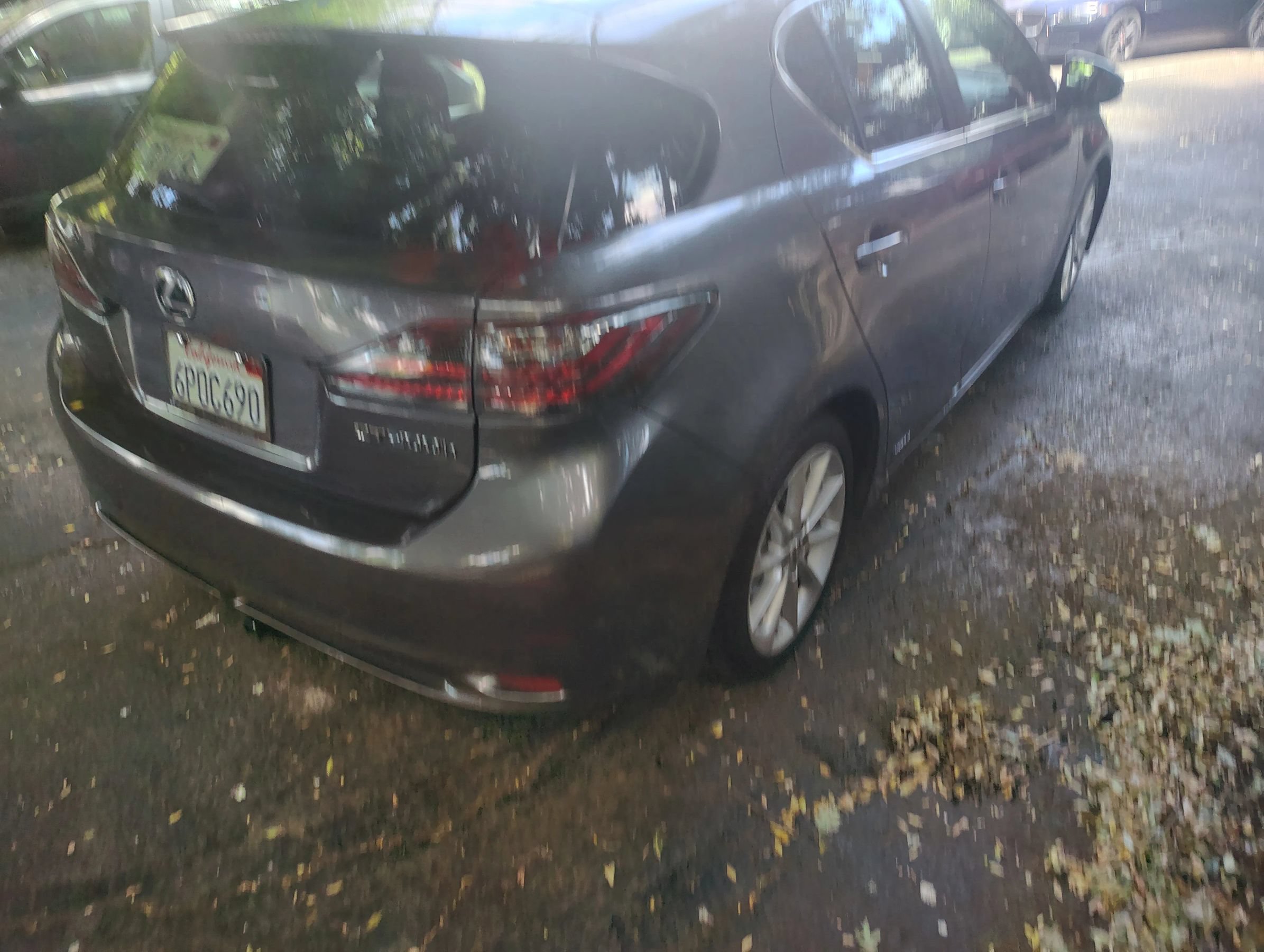 Used 2012 Lexus CT 200h Premium w/ Leather Pkg FWD image 16