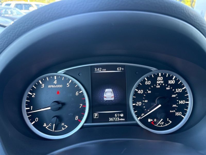 Used 2017 Nissan Sentra SV FWD image 22