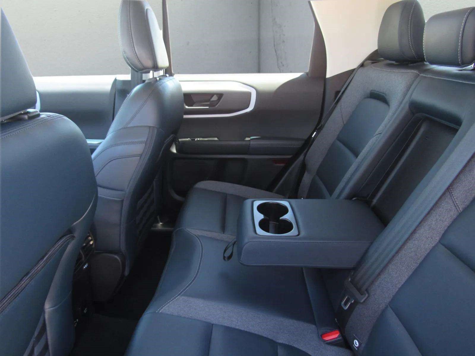 Used 2023 Ford Bronco Sport Outer Banks w/ Tech Package AWD/4WD image 13