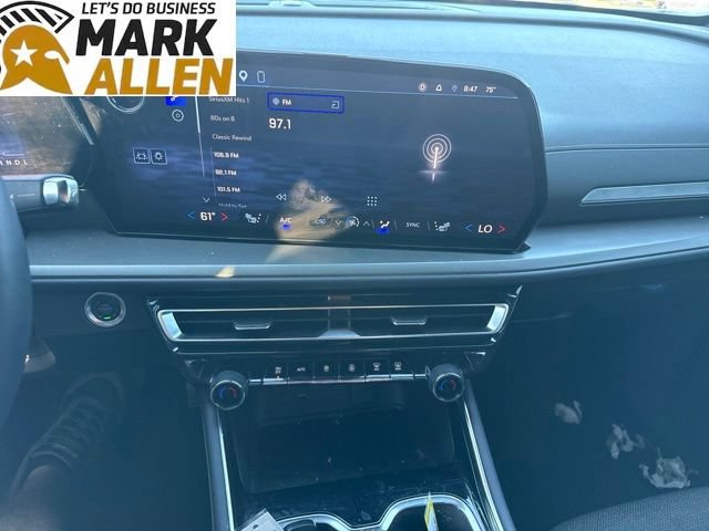 Used 2024 Chevrolet Traverse LS FWD image 11