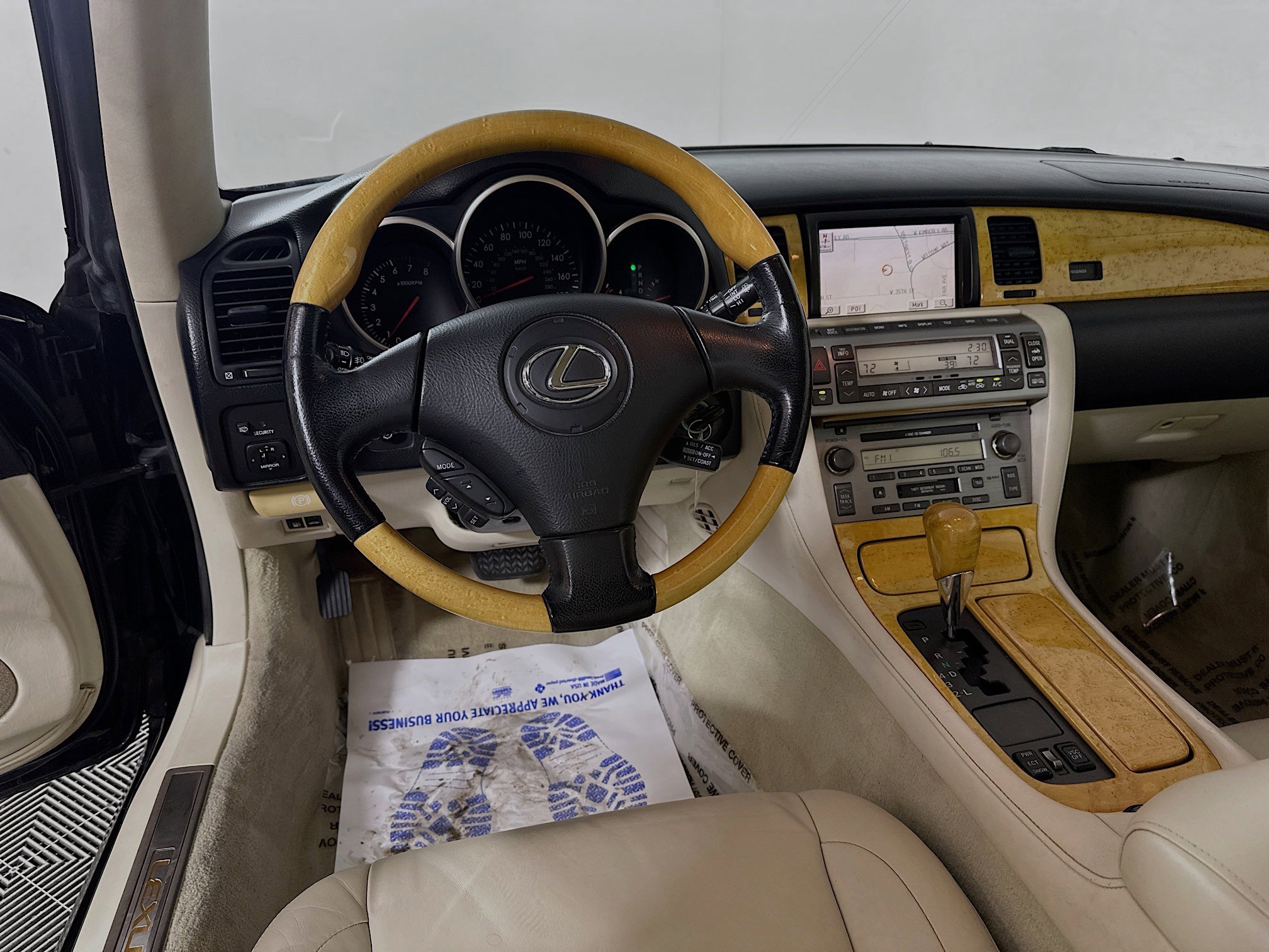 Used 2004 Lexus SC 430 Convertible image 20