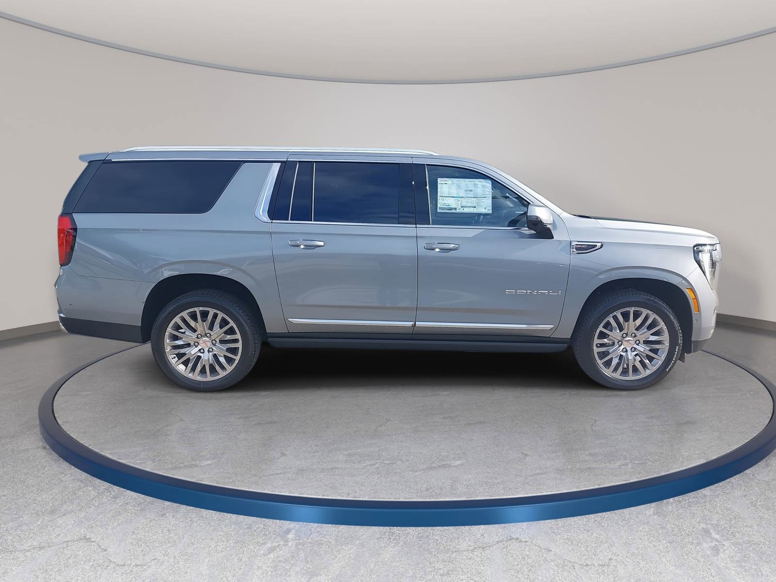 New 2026 GMC Yukon XL Denali w/ Denali Reserve Package AWD/4WD image 4