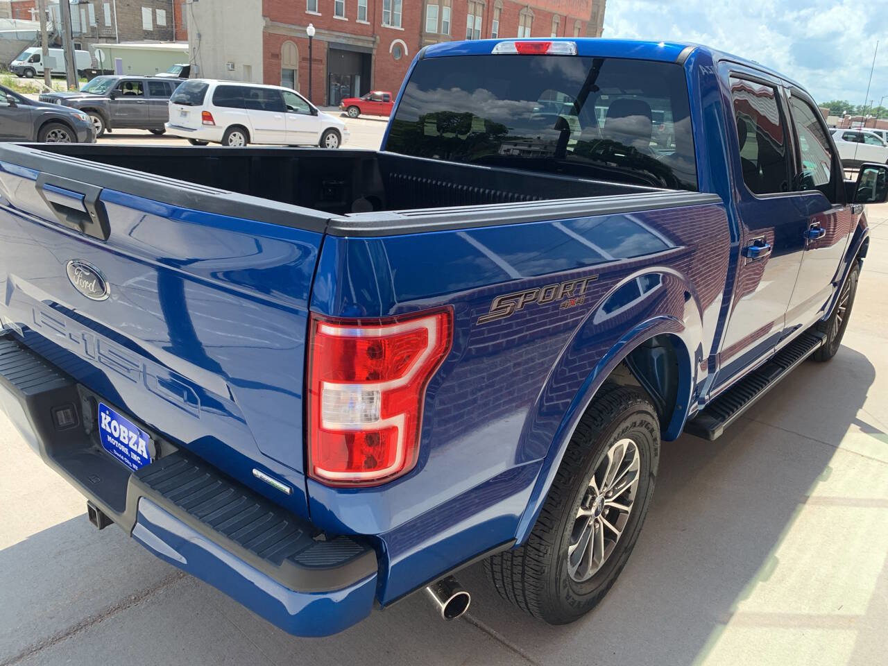 Used 2018 Ford F150 XLT image 7