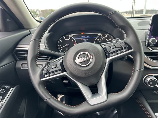 Used 2025 Nissan Altima 2.5 SR image 11